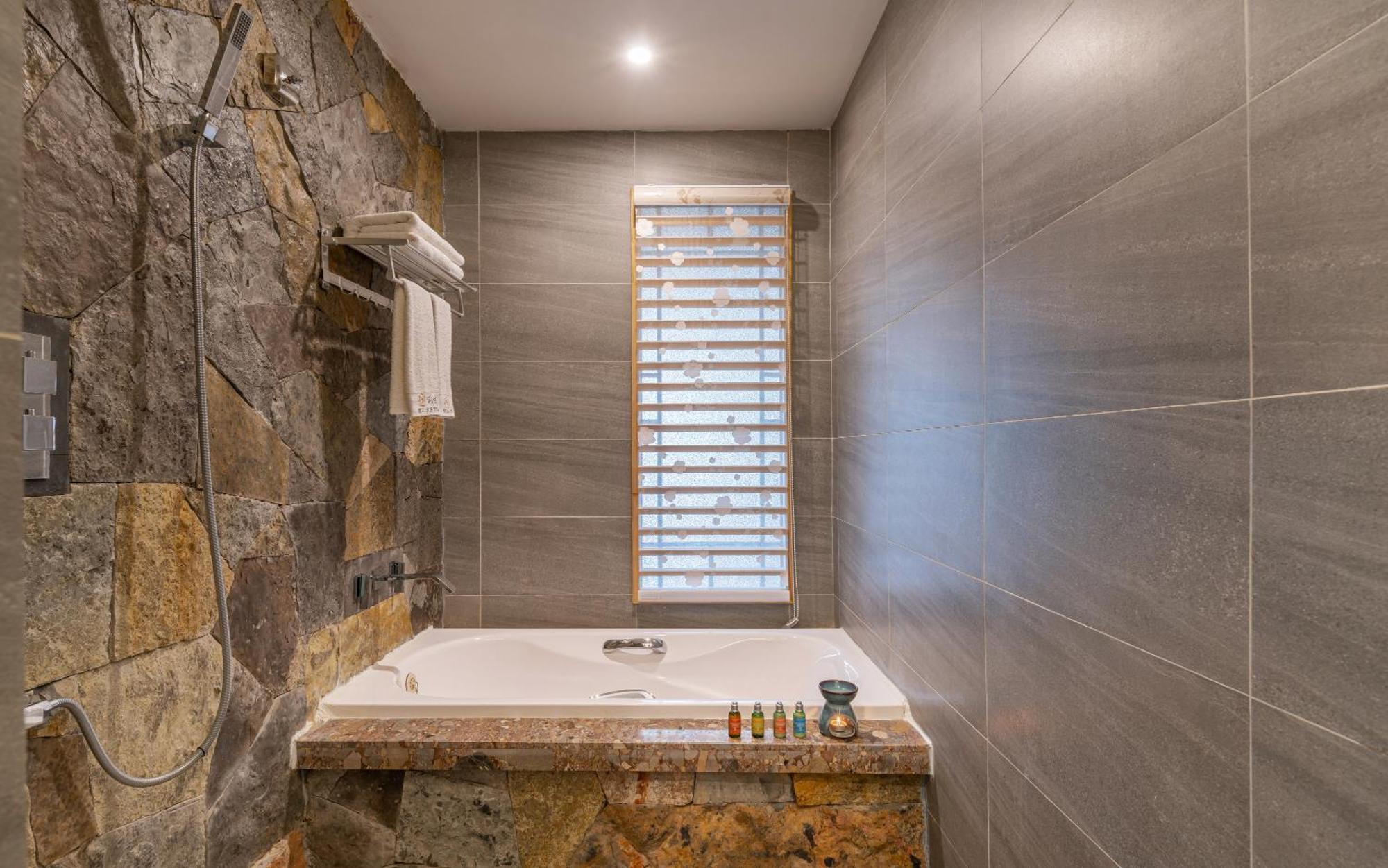 Lijiang Zen Garden Hotel Zewnętrze zdjęcie